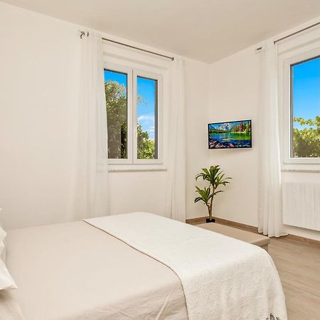 La Spezia - New Home With Netflix & Free Parking Bagian luar foto