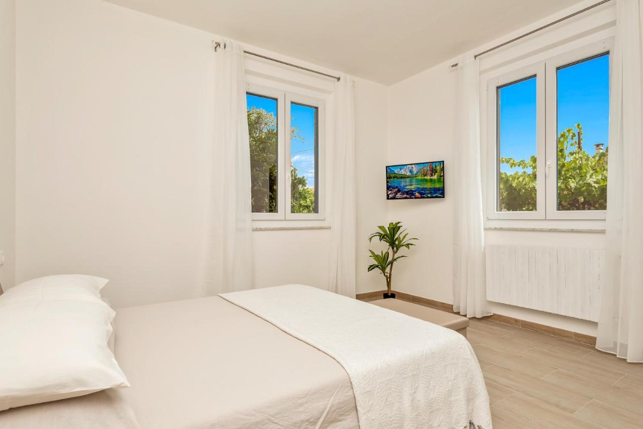 La Spezia - New Home With Netflix & Free Parking Bagian luar foto